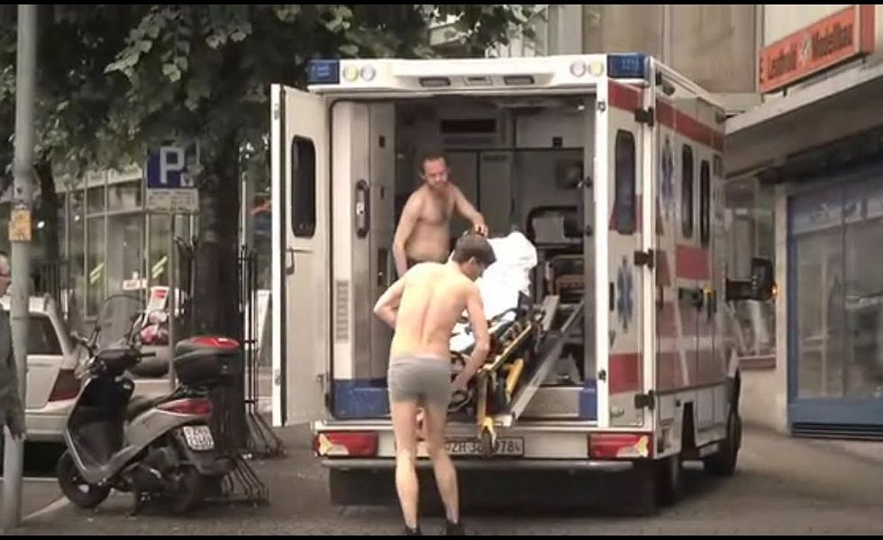 Die (fast) nackte Wahrheit über Schweizer Uniformen