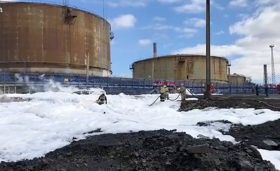 Разлив топлива. Видео предоставлено источником «Медузы» в МЧС